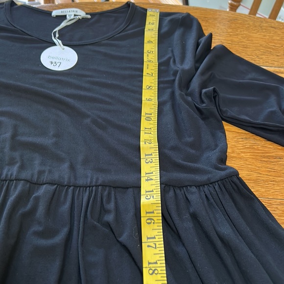 Bellatrix black maxi dress. Long sleeves with side pockets. New w/Tag. Size 1X - Picture 7 of 12